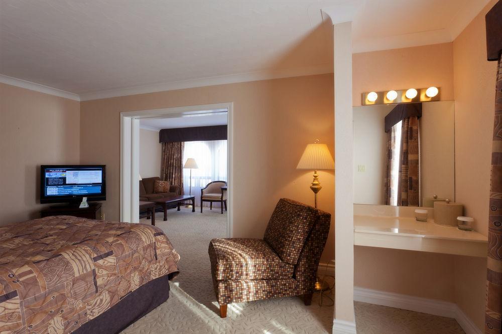 The Fredericton Inn Exterior foto