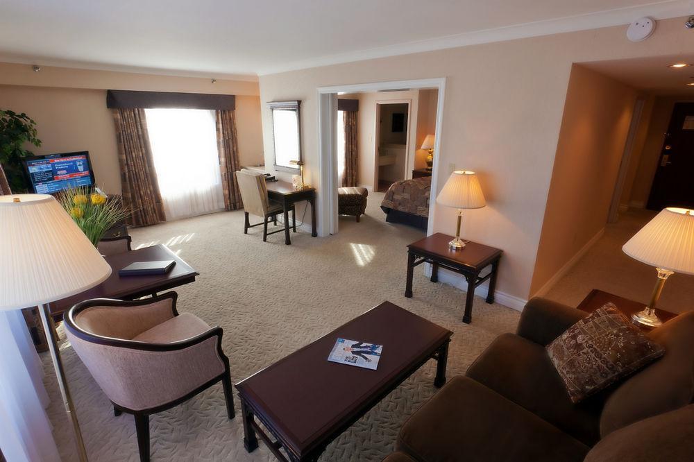 The Fredericton Inn Exterior foto