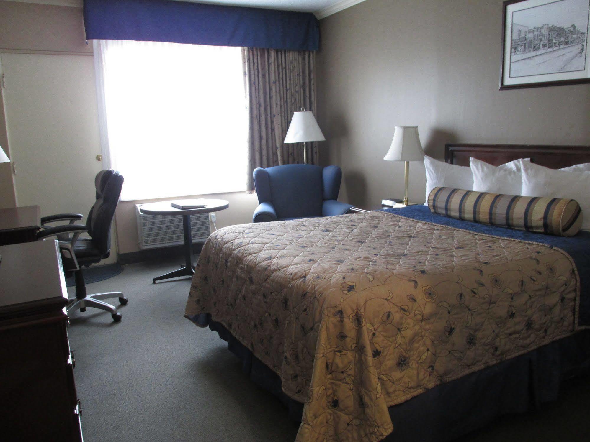 The Fredericton Inn Exterior foto